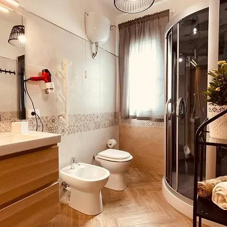 Dorothy House * Lascari
