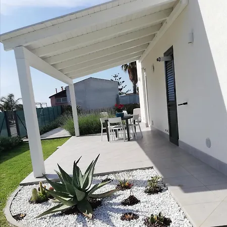 Holiday home Dorothy House